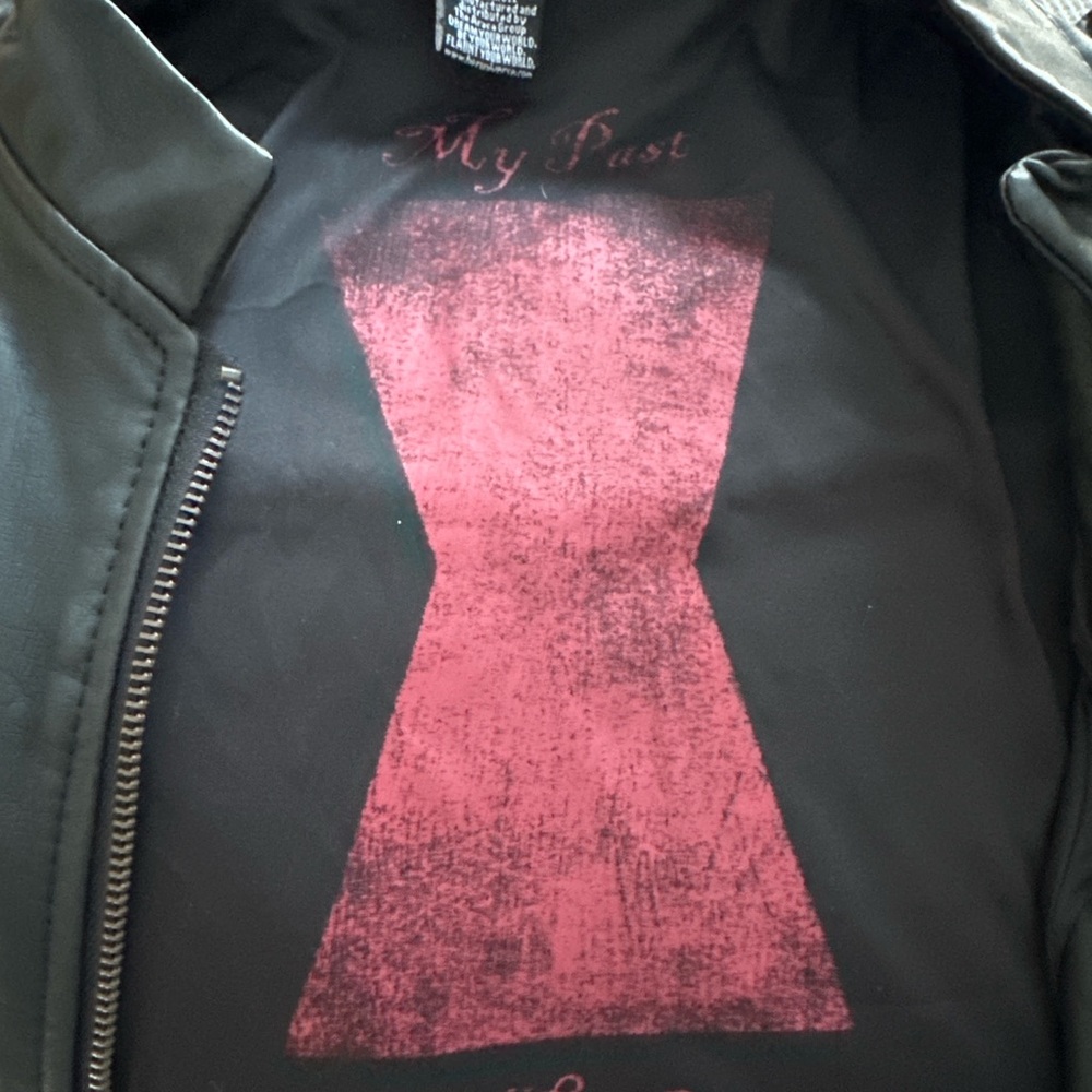 Marvel Women's Black Leather Jacket size medium - Picture 11 of 12